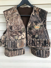 Load image into Gallery viewer, Avery Mossy Oak Wading Vest (L)