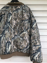 Load image into Gallery viewer, Columbia Bomber Jacket (XXL)