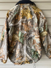 Load image into Gallery viewer, Stearns Rain Dry Wear Realtree Jacket (M/L)