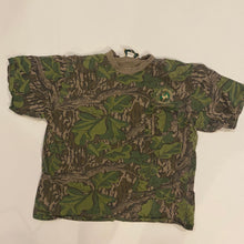 Load image into Gallery viewer, Virginia Deer Hunters Assoc Mossy Oak Full Foliage Shirt (XL)🇺🇸