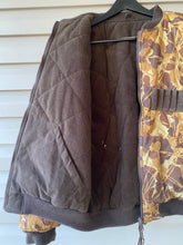 Load image into Gallery viewer, Mountain Prarie Reversible Jacket (L)