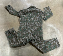 Load image into Gallery viewer, Mossy Oak Greenlead Coveralls (L)🇺🇸