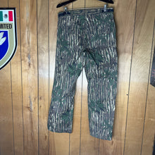 Load image into Gallery viewer, Realtree Pants (L/XL) 🇺🇸