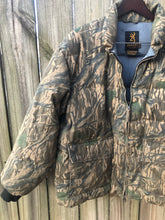 Load image into Gallery viewer, Browning Tree Brach Puffer Jacket (XL)
