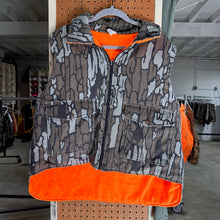 Load image into Gallery viewer, Sports Afield Reversible Trebark Vest (L)