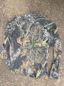 Cabela’s Lightweight Mossy Oak Shirt (XL)