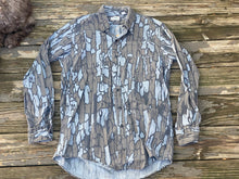 Load image into Gallery viewer, LL Bean Trebark Shirt (L)🇺🇸