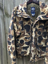 Load image into Gallery viewer, Columbia Old School Gore-Tex Jacket (L)