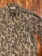 Load image into Gallery viewer, Duxbak Mossy Oak Shirt (L)