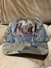 Load image into Gallery viewer, Bud King of Beers Realtree Advantage Snapback🇺🇸