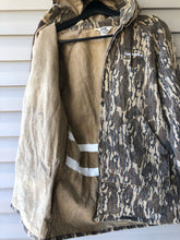 Load image into Gallery viewer, Duxbak Bottomland Chamois Jacket (L)