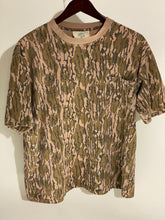 Load image into Gallery viewer, Mossy Oak Bottomland Shirt (L/XL)