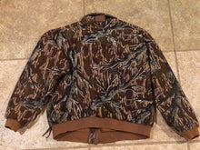 Load image into Gallery viewer, Columbia Mossy Oak Treestand Jacket (L/XL)