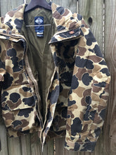Load image into Gallery viewer, Columbia Old School Gore-Tex Jacket (L)
