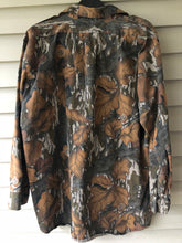 Load image into Gallery viewer, Mossy Oak Fall Foliage Shirt (XL)