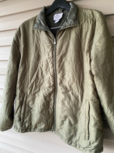 Load image into Gallery viewer, Ducks Unlimited Jacket (L)