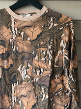 Load image into Gallery viewer, Mossy Oak Fall Foliage Shirt (M) 🇺🇸