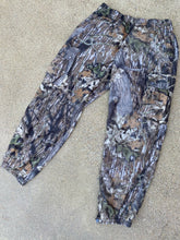 Load image into Gallery viewer, Scent Block Plus Mossy Oak Pants (XL)