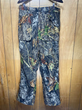 Load image into Gallery viewer, Gamehide Mossy Oak Breakup Hush Hide Insulated Pants (L)