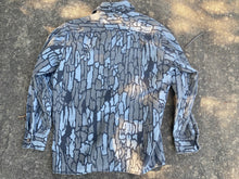 Load image into Gallery viewer, 1980’s Trebark Shirt (M/L)
