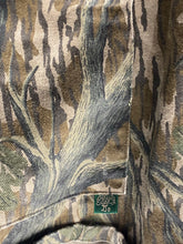 Load image into Gallery viewer, Mossy Oak Treestand Bow Hunter’s Jacket (L/XL)