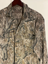 Load image into Gallery viewer, Mossy Oak NRA Shirt (L/XL)