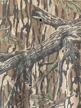 Load image into Gallery viewer, Mossy Oak Treestand Mock Turtleneck (L)