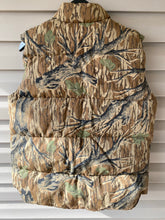 Load image into Gallery viewer, Browning Mossy Oak Down Vest (M)