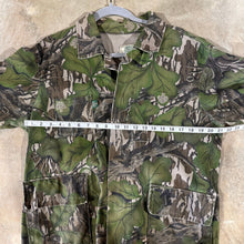 Load image into Gallery viewer, Mossy Oak Full Foliage 3-Pocket Jacket (L)🇺🇸