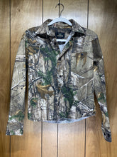 Load image into Gallery viewer, Readhead Realtree Shirt (M)