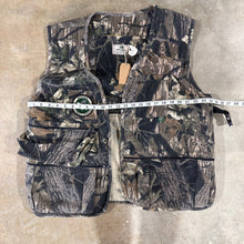 Load image into Gallery viewer, Mossy Oak Breakup NWTF Turkey Vest (L)