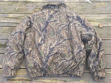 Load image into Gallery viewer, Columbia Omni-Tech Mossy Oak Jacket (XL)