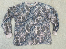 Load image into Gallery viewer, Mossy Oak Treestand Shirt (L/XL)