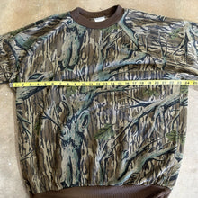Load image into Gallery viewer, Mossy Oak Treestand Crewneck (L)🇺🇸