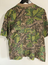 Load image into Gallery viewer, Mossy Oak Full Foliage Pocket Shirt (L)