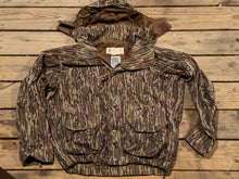Load image into Gallery viewer, Columbia Mossy Oak Wigeon Jacket (L)