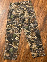 Load image into Gallery viewer, Wrangler Forest Floor Jeans (32x32)
