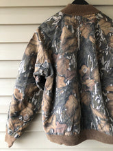 Load image into Gallery viewer, Mossy Oak Fall Foliage Bomber Jacket (XL)