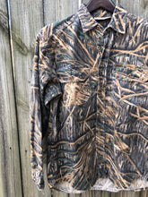 Load image into Gallery viewer, Woolrich Shadowgrass Chamois Shirt (M/L)