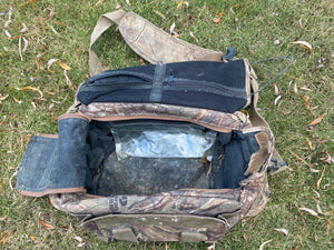 Tangle free Waterfowl Mossy Oak Floating Blind Bag w/ GHG Wader Straps