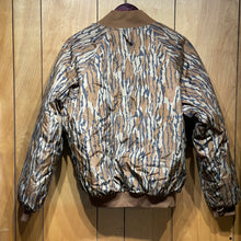 Load image into Gallery viewer, Columbia Omni-Tech Mossy Oak Bottomland Bomber Liner Jacket (M)