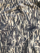 Load image into Gallery viewer, Rattler’s Ducks Unlimited Shirt (L)