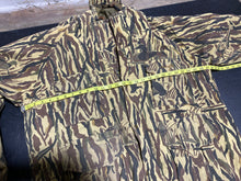 Load image into Gallery viewer, Cabela’s Ducks Unlimited Parka (XL/XXL)🇺🇸