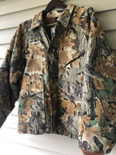 Load image into Gallery viewer, 10x Realtree Advantage Jacket (L)