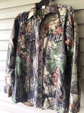 Load image into Gallery viewer, Realtree Quiet Hide Shirt (XL)