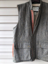 Load image into Gallery viewer, Orvis Tweed Wool Vest (L/XL)