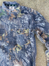 Load image into Gallery viewer, Mossy Oak Break-Up Shirt (M)