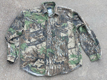 Load image into Gallery viewer, Codet Chamois Realtree Shirt (L)