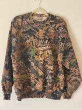 Load image into Gallery viewer, Jerzees Mossy Oak Crewneck (L)