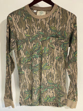 Load image into Gallery viewer, Mossy Oak Greenleaf Shirt (S)